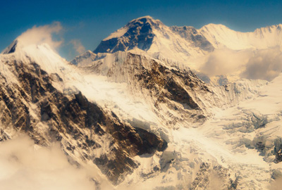 Different ways to see the Everest